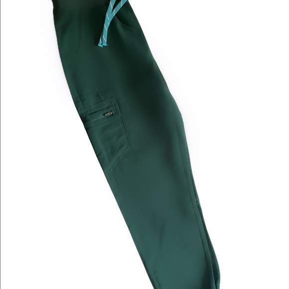 Lux Scrub Joggers - Picture 2 of 4